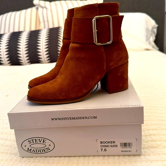 Steve Madden Boots - Picture 1 of 6